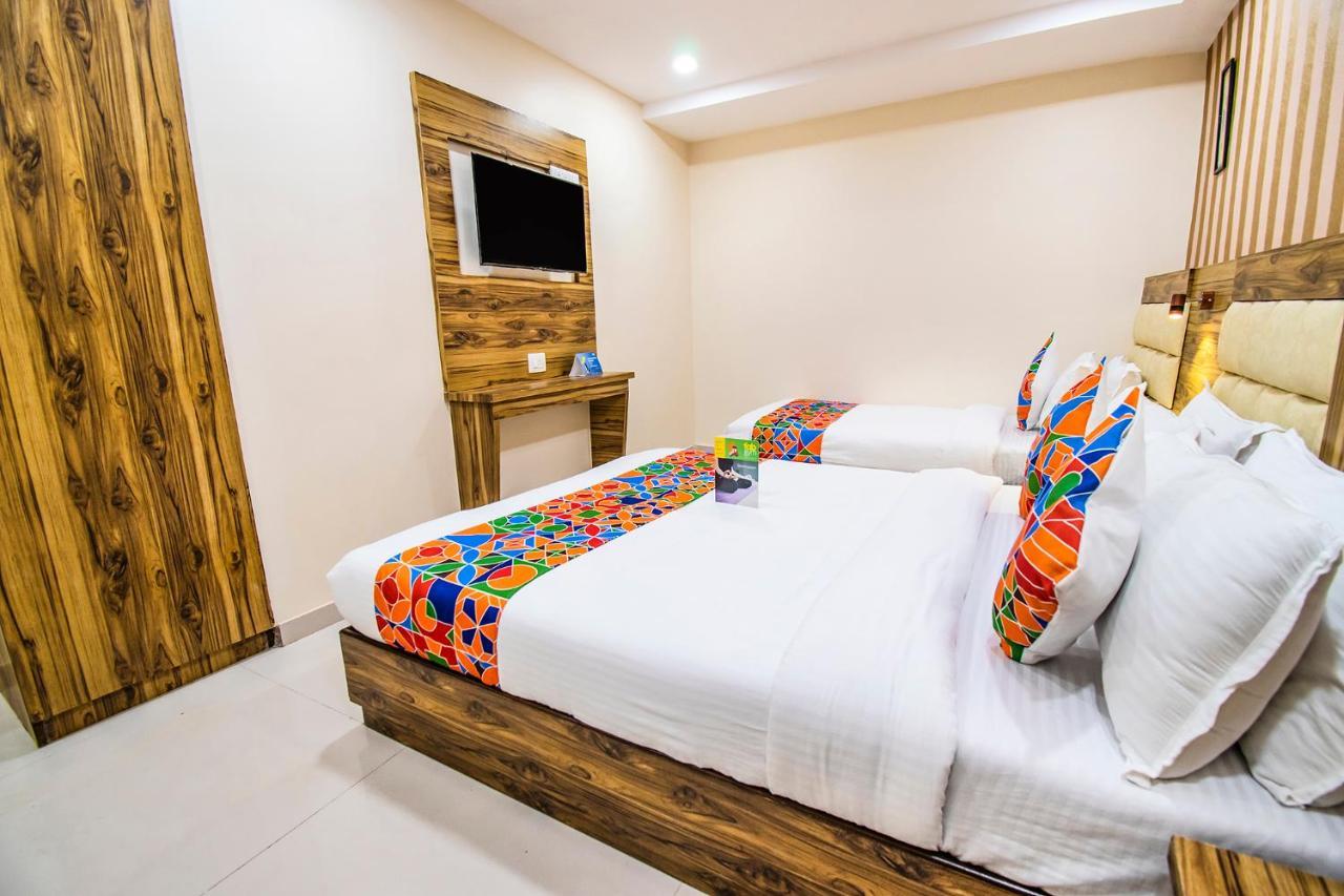 Fabexpress Orange Suites Santacruz East Mumbai Exterior photo